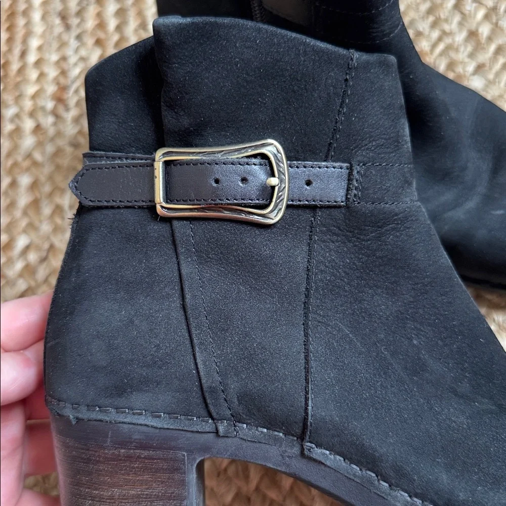 Dansko 37 Hartley Black Ankle Bootie Boot Clog Buckle Shoe - Picture 4 of 9